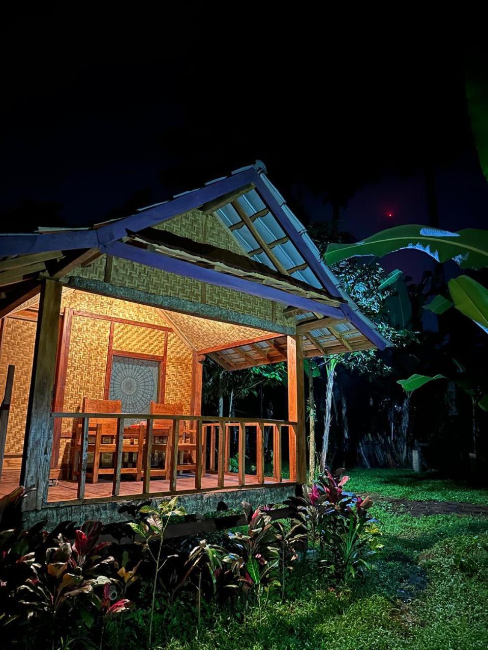 Banana Bungalows Tetebatu Habitación foto