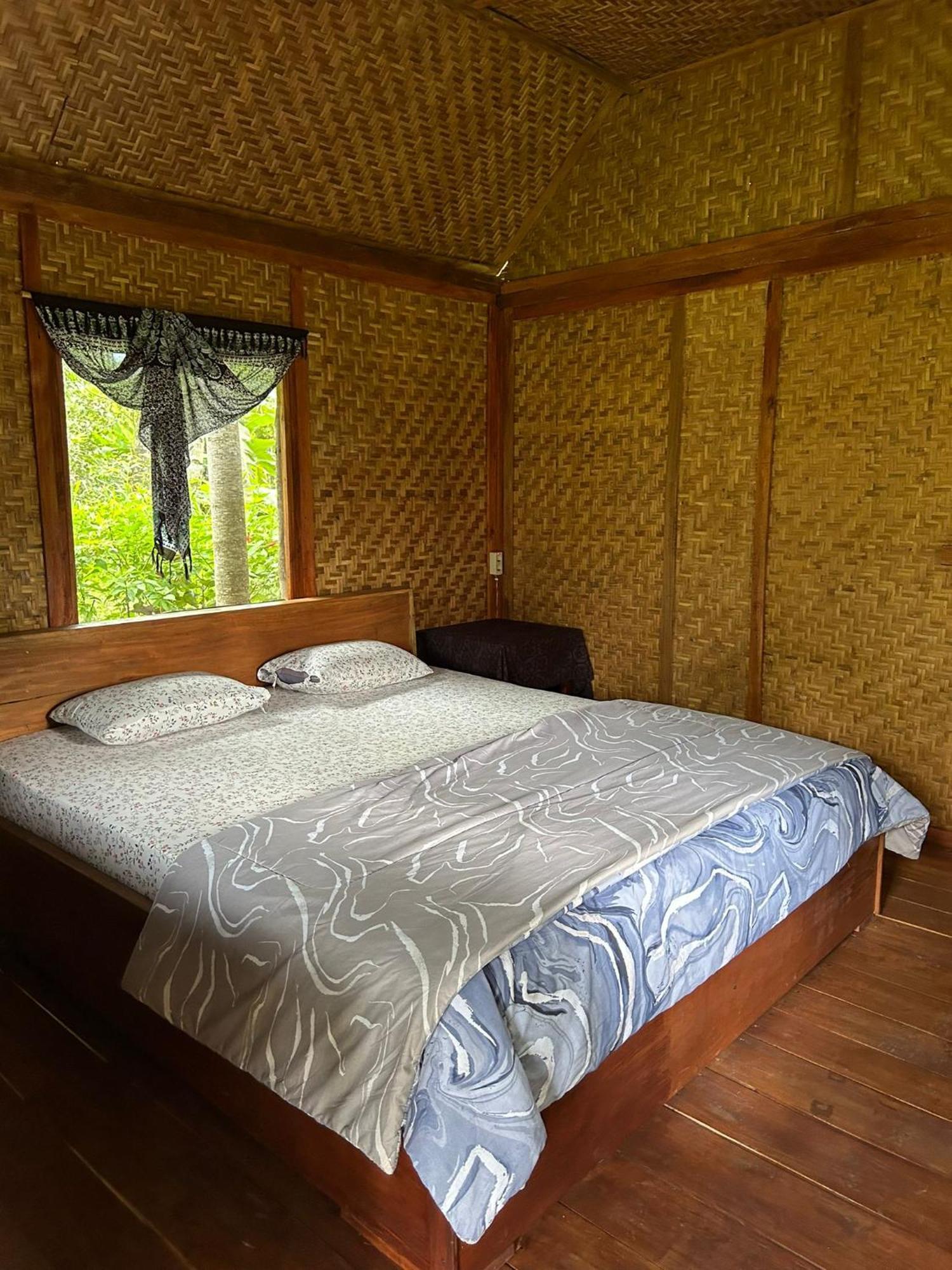 Banana Bungalows Tetebatu Habitación foto